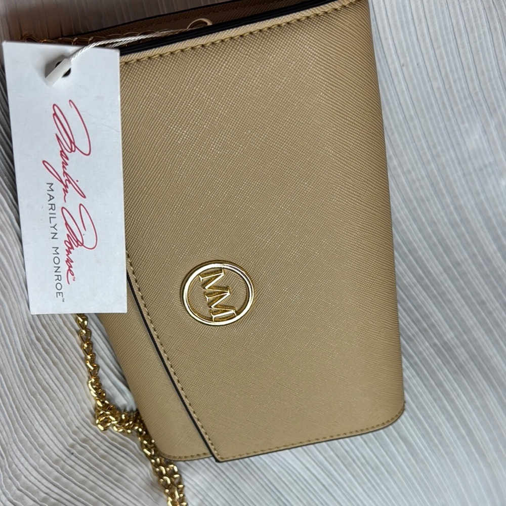 Marilyn Monroe Gold Clutch with Chain